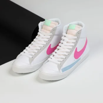 Nike blazer mid 77 - ابيض صح زهري