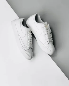 Nike Blazer - ابيض ساده