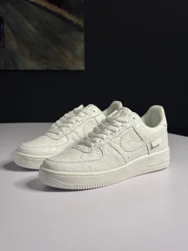 Nike Louis Vuitton - ابيض ساده